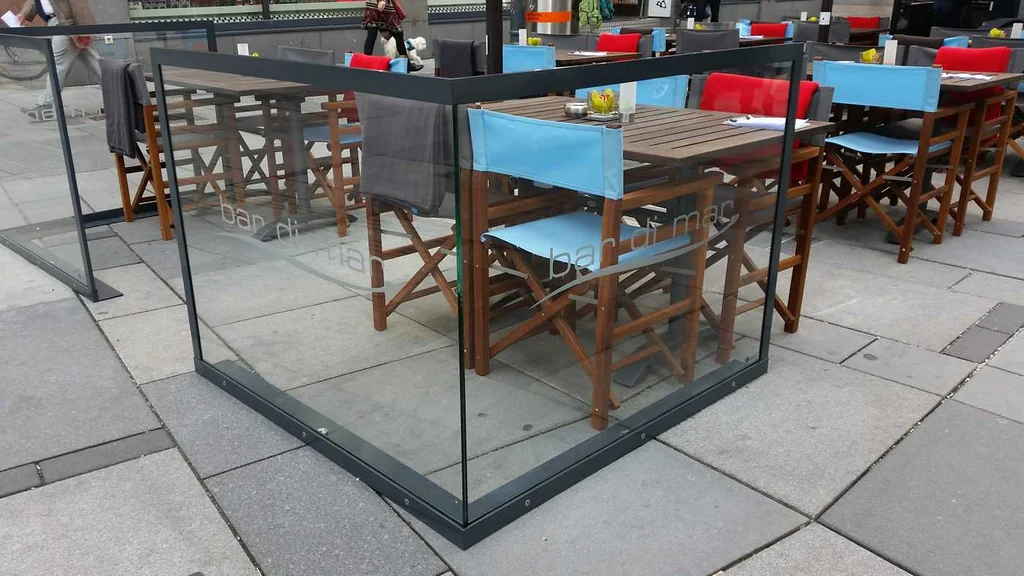 Gastgartenumrandung Bar di Mar