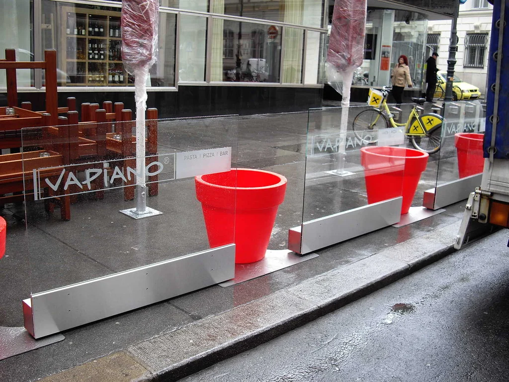 Gastgartenumrandung Vapiano