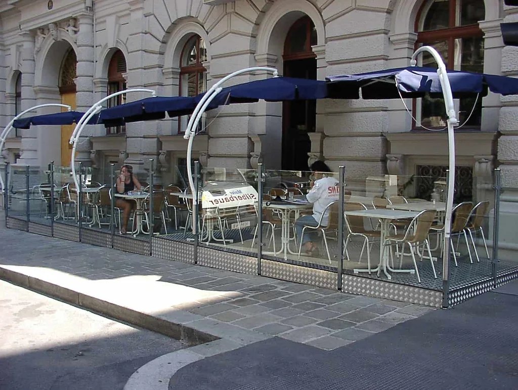 Podest für Gastgarten