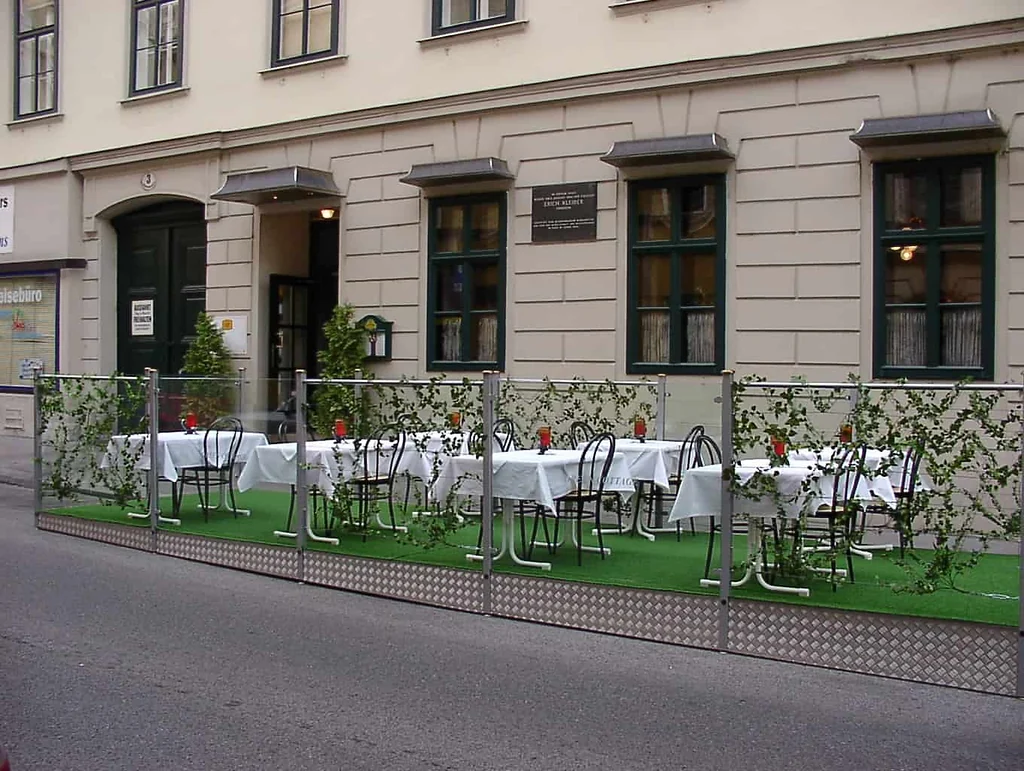 Podest für Gastgarten