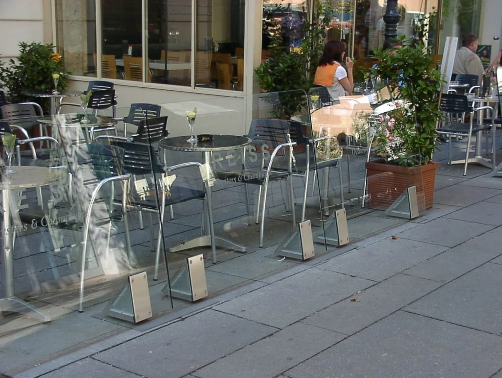 Gastgartenumrandung Reiss Bar