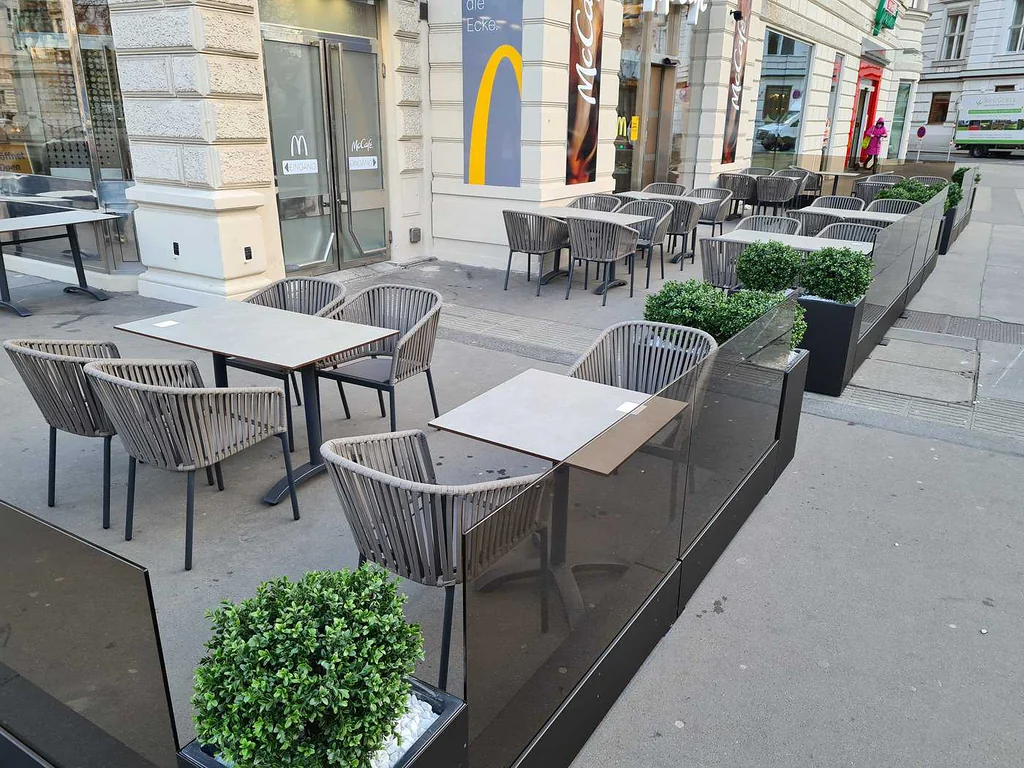Gastgartenumrandung MC Donalds