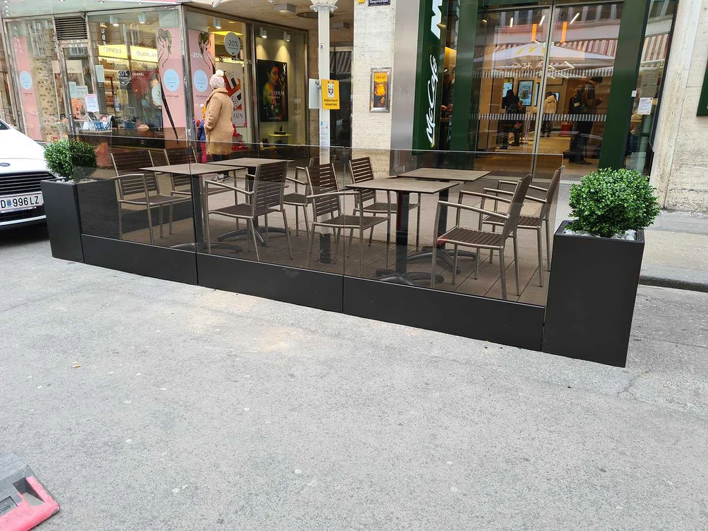 Gastgartenumrandung MC Donalds