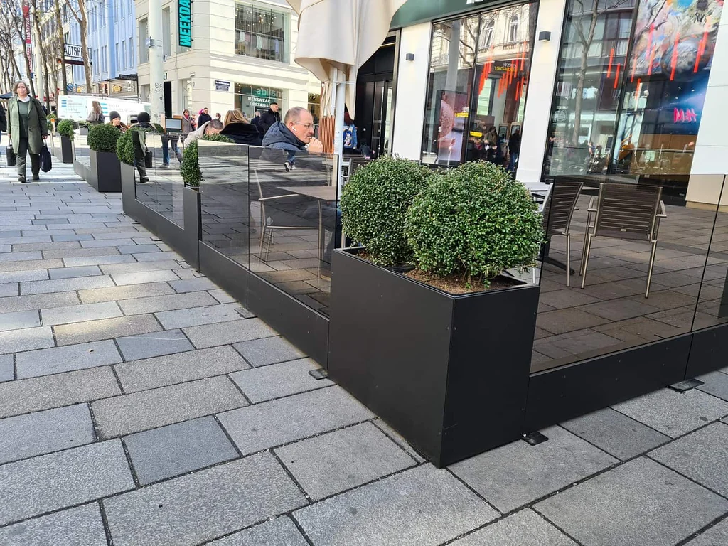Gastgartenumrandung MC Donalds
